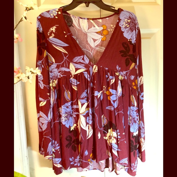 Tunic . - Picture 1 of 2